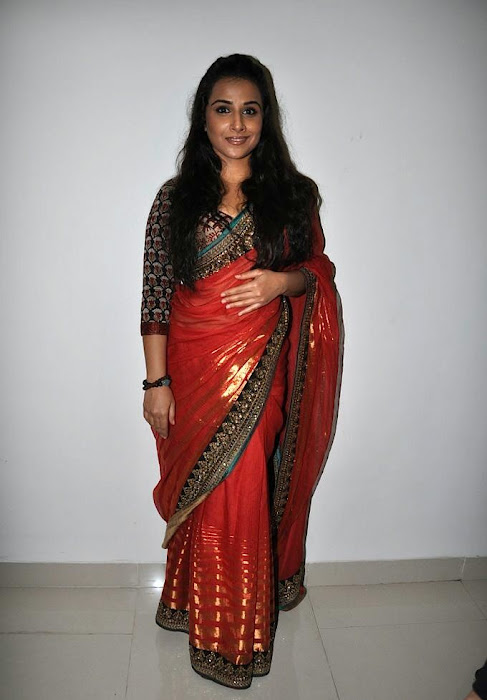 vidya balan gorgeous in red saree new hot photoshoot